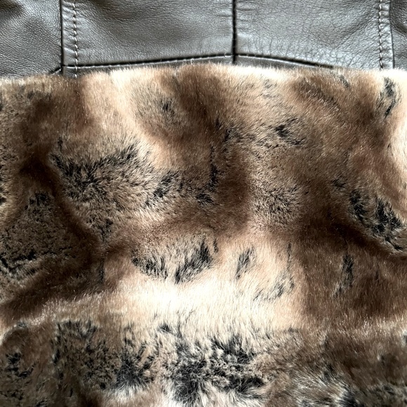 Danier Leather Jacket - Picture 4 of 6